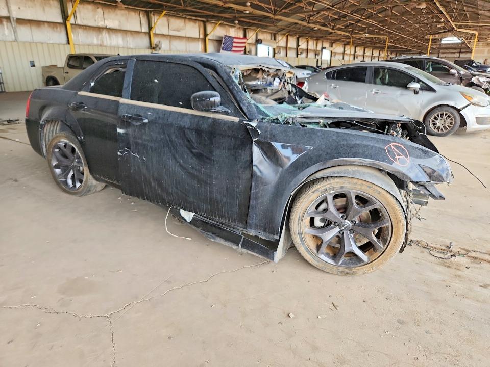 2006 Chrysler 300c VIN 2C3KA63H36H353321 COPART salvage auction — FRONT END, Az - Certificate Of Title, sold $475 on 2026-08-19 (photo 4)