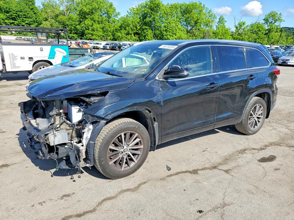 2017 Toyota Highlander VIN 5TDJZRFH7HS482504 COPART salvage auction — FRONT END, Salvage Title, sold $9,600 on 2026-07-09 (photo 1)