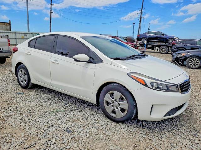 2017 Kia Forte VIN 3KPFK4A71HE109593 COPART salvage auction — UNDERCARRIAGE, OH - CERT OF TITLE-SALVAGE, sold $1,550 on 2026-07-02 (photo 4)