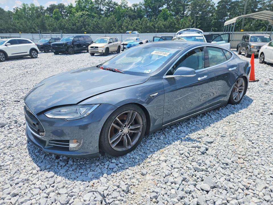 2013 Tesla Model s VIN 5YJSA1CN2DFP05375 COPART salvage auction — MINOR DENT/SCRATCHES, Mt - Certificate Of Title (P), sold $2,050 on 2026-07-23 (photo 1)
