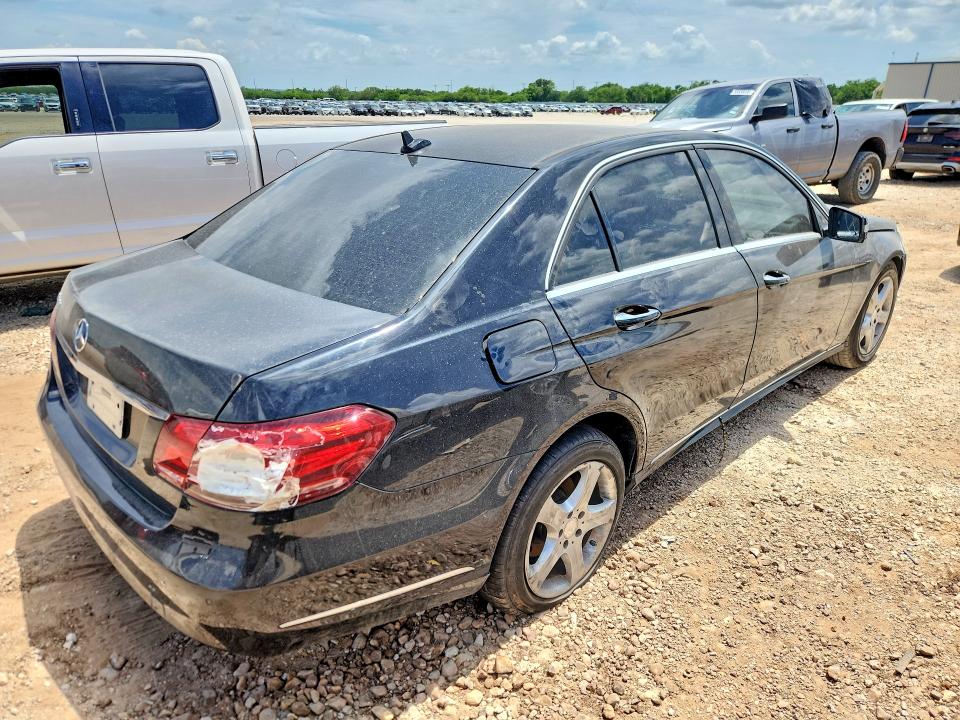 2014 Mercedes-benz VIN WDDHF5KB1EA849798 COPART salvage auction — MINOR DENT/SCRATCHES, Tx - Certificate Of Title (P), sold $1,200 on 2026-07-30 (photo 3)