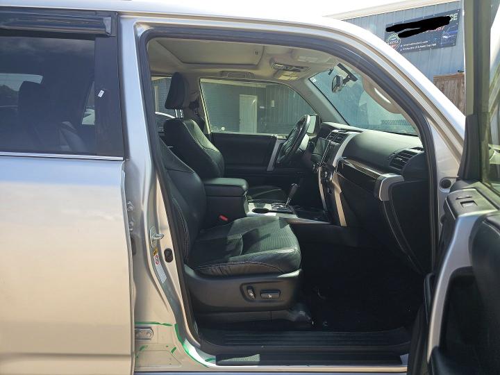 2018 Toyota 4runner VIN JTEZU5JR4J5165863 COPART salvage auction — NORMAL WEAR, Tx - Cert Of Title-Rebuilt Salvage (P), sold $9,500 on 2026-07-23 (photo 5)