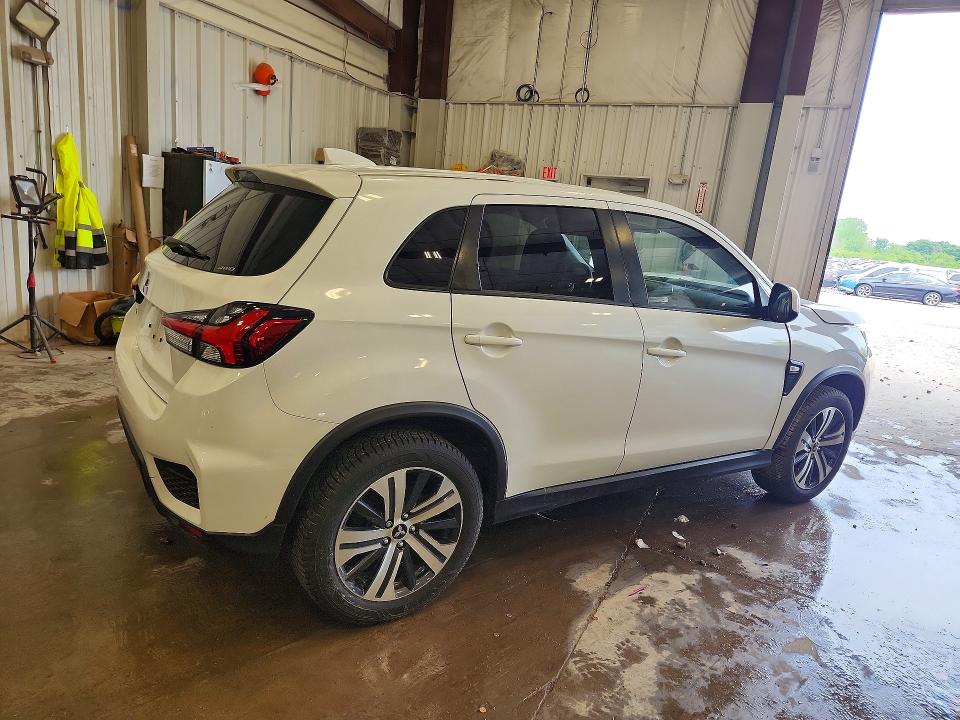 2021 Mitsubishi VIN JA4ARUAU7MU031435 COPART salvage auction — FRONT END, Wi - Cert Of Title-Salvage Vehicle, sold $2,850 on 2026-07-20 (photo 3)