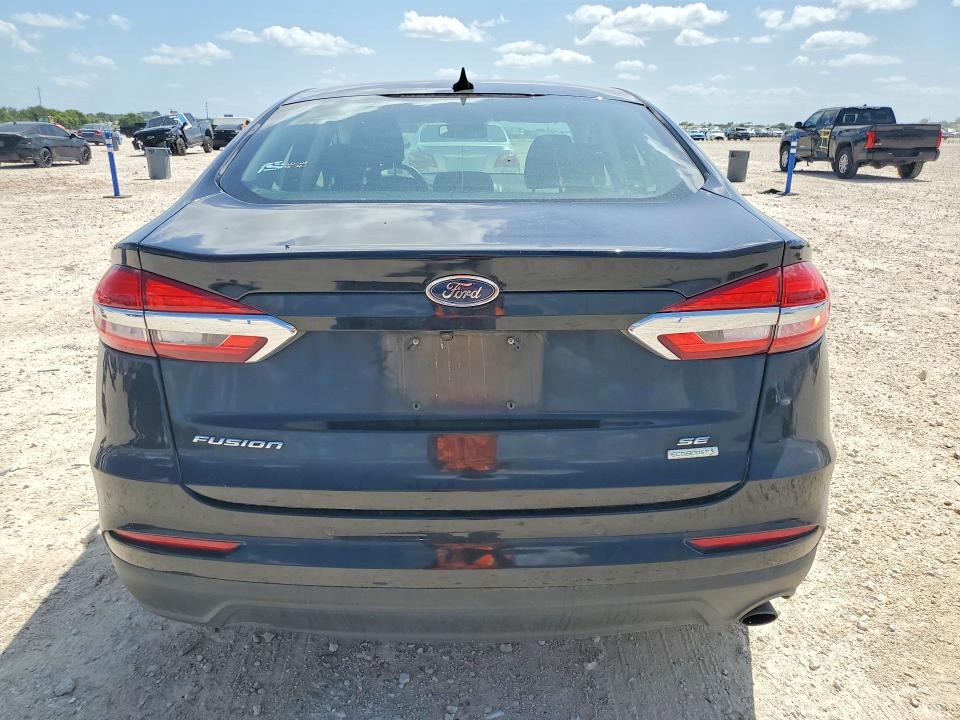 2019 Ford Fusion VIN 3FA6P0HD5KR148585 COPART salvage auction — MINOR DENT/SCRATCHES, Tx - Certificate Of Title, sold $1,300 on 2026-07-09 (photo 6)
