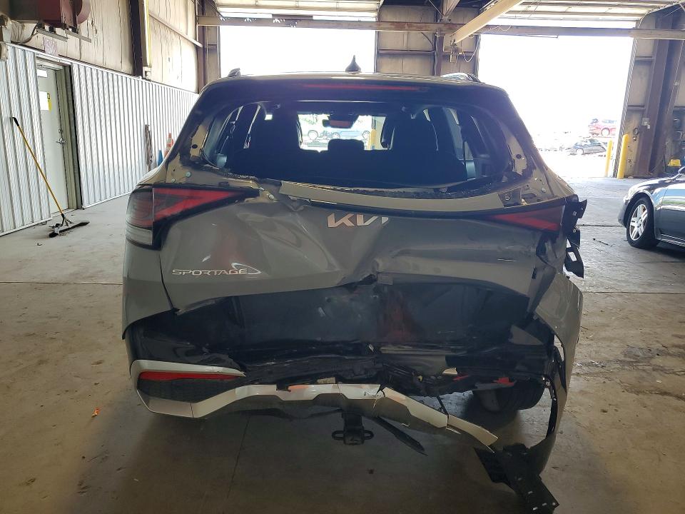 2024 Kia Sportage VIN 5XYK5CDF6RG168050 COPART salvage auction — REAR END, IA - CERT OF TITLE-SALVAGE TITLE, sold $200 on 2026-07-22 (photo 6)