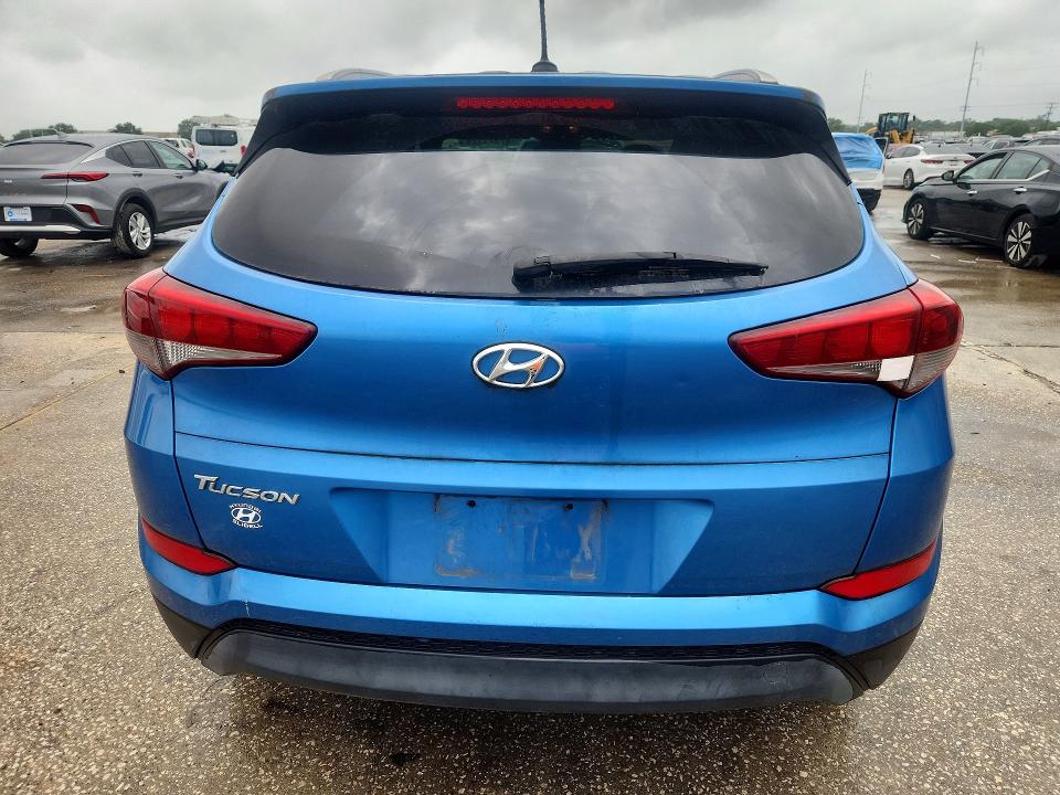 2016 Hyundai Tucson VIN KM8J33A47GU062346 COPART salvage auction — MINOR DENT/SCRATCHES, La - Certificate Of Title, sold $2,500 on 2026-07-22 (photo 6)