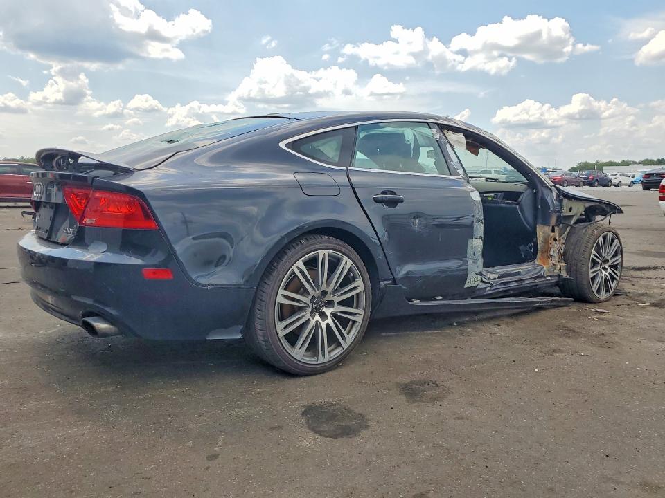 2015 Audi A7 VIN WAUWGAFC7FN024088 COPART salvage auction — SIDE, Fl - Cert Of Title Slvg Rebuildable, sold $1,600 on 2026-07-29 (photo 3)