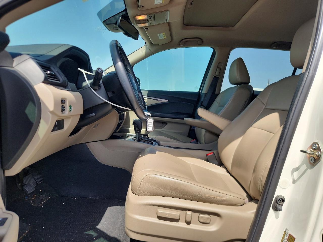 2016 Honda Pilot VIN 5FNYF5H69GB030729 COPART salvage auction — Normal Wear, TX - CERTIFICATE OF TITLE, sold $3,800 on 2026-07-02 (photo 7)