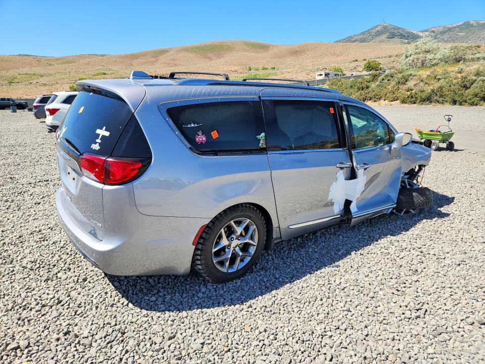 2018 Chrysler Pacifica VIN 2C4RC1GG3JR320380 COPART salvage auction — FRONT END, Nv - Salvage Title, sold $375 on 2026-07-30 (photo 3)