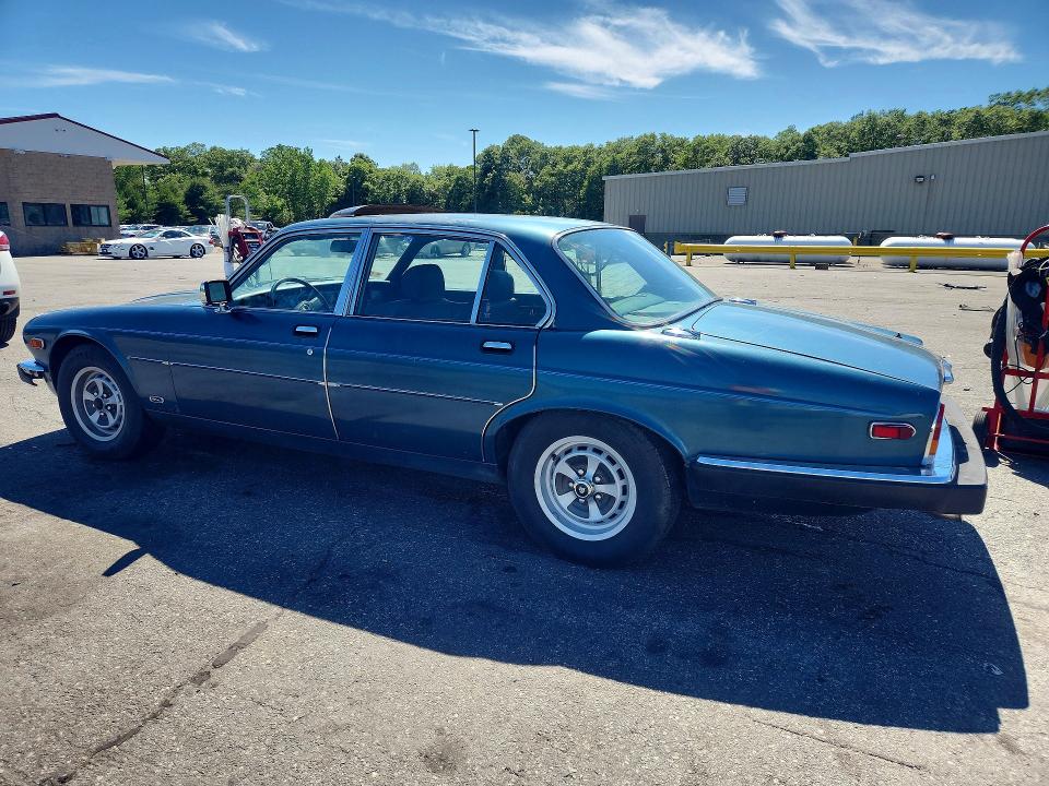 1985 Jaguar Xj VIN SAJAV1347FC411771 COPART salvage auction — MECHANICAL, Ri - Certificate Of Title (P), sold $425 on 2026-07-09 (photo 2)