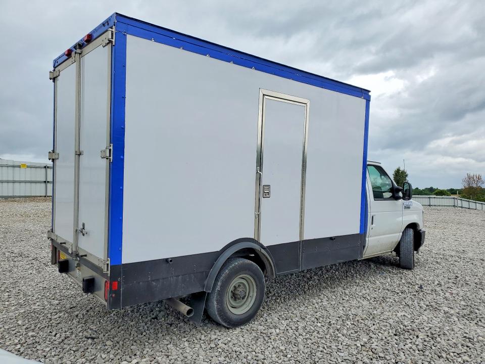 2023 Ford E-350 VIN 1FDWE3FK5PDD09760 COPART salvage auction — MINOR DENT/SCRATCHES, Oh - Certificate Of Title, sold $11,500 on 2026-07-27 (photo 3)