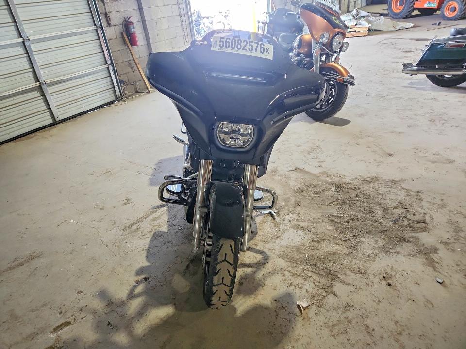 2024 Harley-davidson Fl VIN 1HD1KB719RB662085 COPART salvage auction — MINOR DENT/SCRATCHES, MI - CERTIFICATE OF TITLE, sold $10,500 on 2026-07-24 (photo 2)