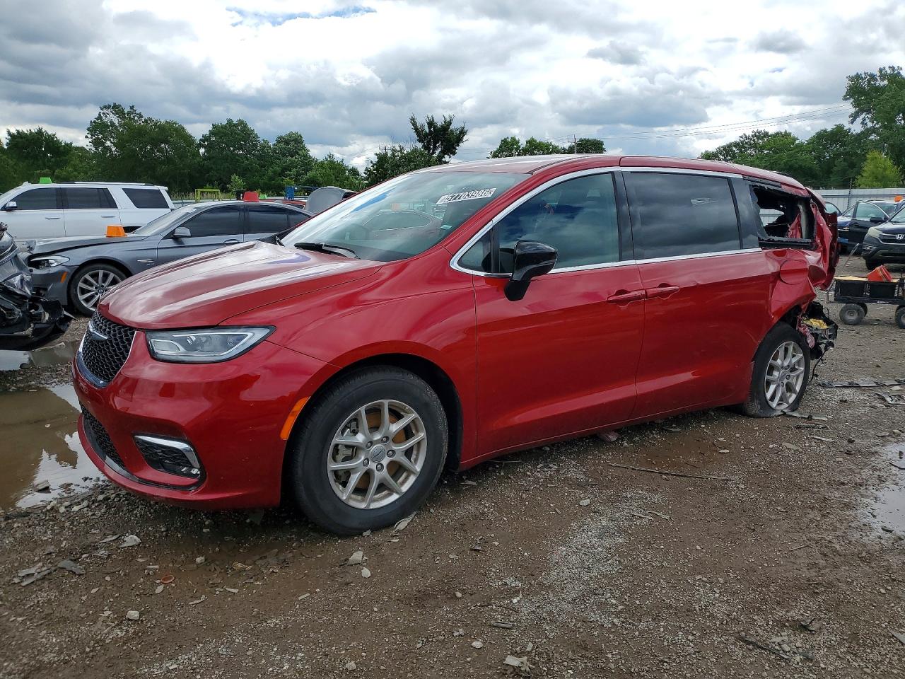 2025 Chrysler Pacifica VIN 2C4RC1BG1SR531361 COPART salvage auction — Rear End, St - Salvage Title, sold $7,200 on 2026-07-08 (photo 1)