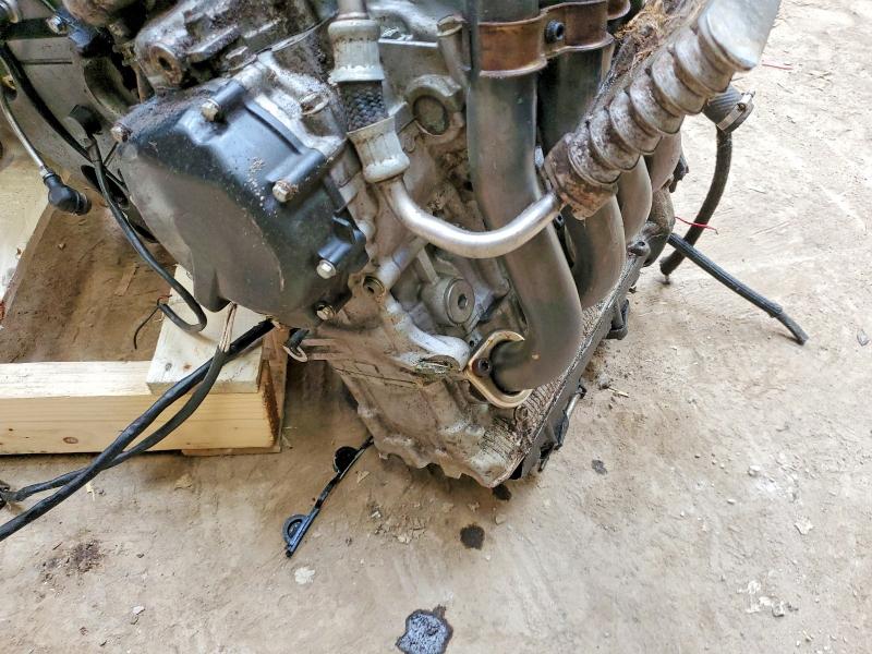2007 Suzuki Gsx-r1000 VIN JS1GT77A372100535 COPART salvage auction — ALL OVER, ON - BILL OF SALE - PARTS ONLY, sold $125 on 2026-07-14 (photo 8)