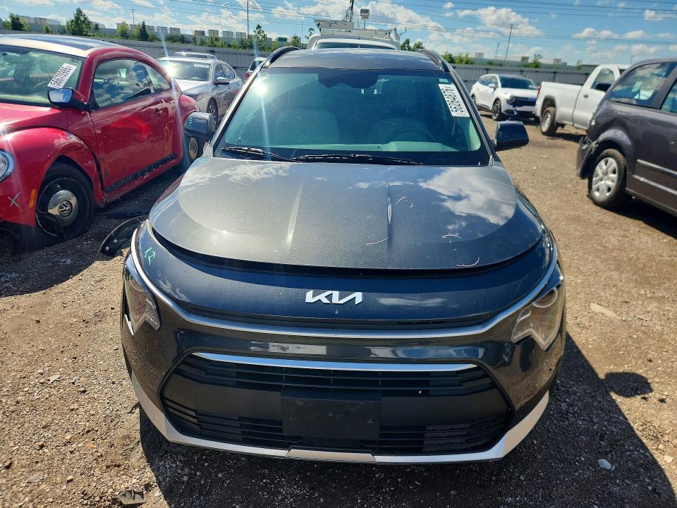 2023 Kia Niro VIN KNDCR3LE0P5099718 COPART salvage auction — SIDE, IL - SALVAGE CERTIFICATE, sold $7,400 on 2026-07-28 (photo 5)