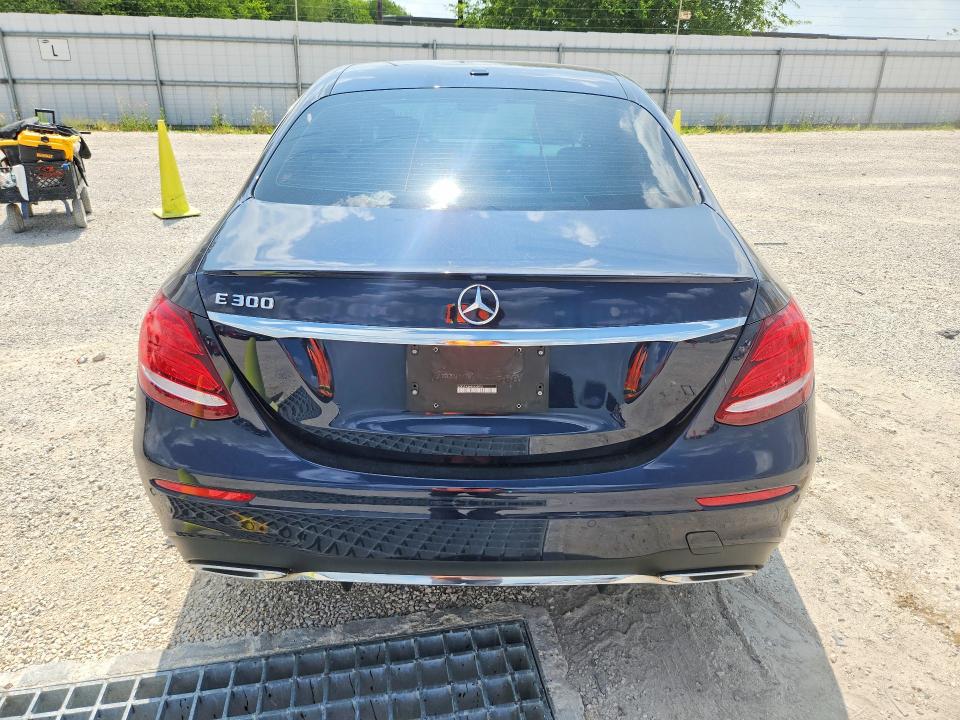 2019 Mercedes-benz VIN WDDZF4JB6KA630976 COPART salvage auction — SIDE, Tx - Salvage Vehicle Title, sold $9,800 on 2026-07-04 (photo 6)