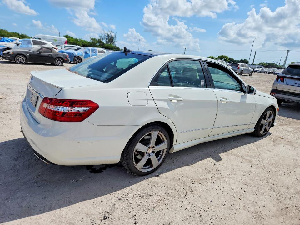 2011 Mercedes-benz E-class VIN WDDHF5GB7BA293887 COPART salvage auction — MINOR DENT/SCRATCHES, Fl - Certificate Of Title (P), sold $1,950 on 2026-07-04 (photo 3)