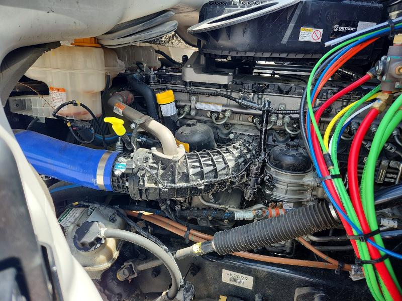 2024 Freightliner Cascadia 126 VIN 3AKJHLDV4RSVK2899 COPART salvage auction — ROLLOVER, AZ - CERT OF TITLE - SALVAGE, sold $13,500 on 2026-07-09 (photo 7)