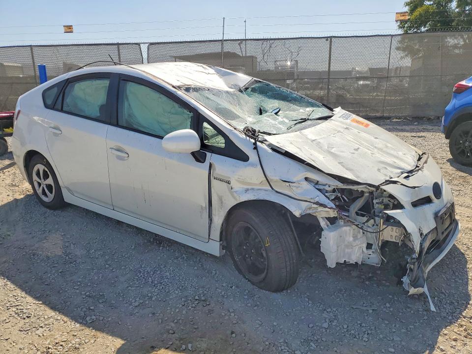2015 Toyota Prius VIN JTDKN3DU5F0398601 COPART salvage auction — ROLLOVER, Salvage Title, sold $550 on 2026-07-17 (photo 4)