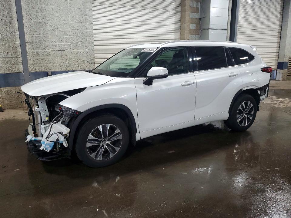 2022 Toyota Highlander VIN 5TDGZRBH0NS179138 COPART salvage auction — FRONT END, Mn - Cert Of Title-Salvage, sold $6,100 on 2026-07-28 (photo 1)