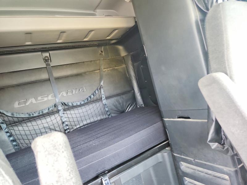 2023 Freightliner Cascadia 126 VIN 3AKJHHDR1PSNW6890 COPART salvage auction — WATER/FLOOD, NE - CERT OF TITLE-SALVAGE, sold $38,500 on 2026-07-16 (photo 6)