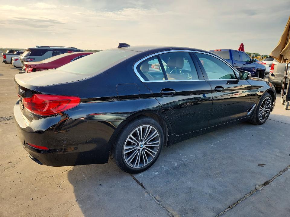 2019 BMW 5er VIN WBAJE5C55KWA98646 COPART salvage auction — NORMAL WEAR, TX - CERTIFICATE OF TITLE, sold $7,600 on 2026-07-30 (photo 3)