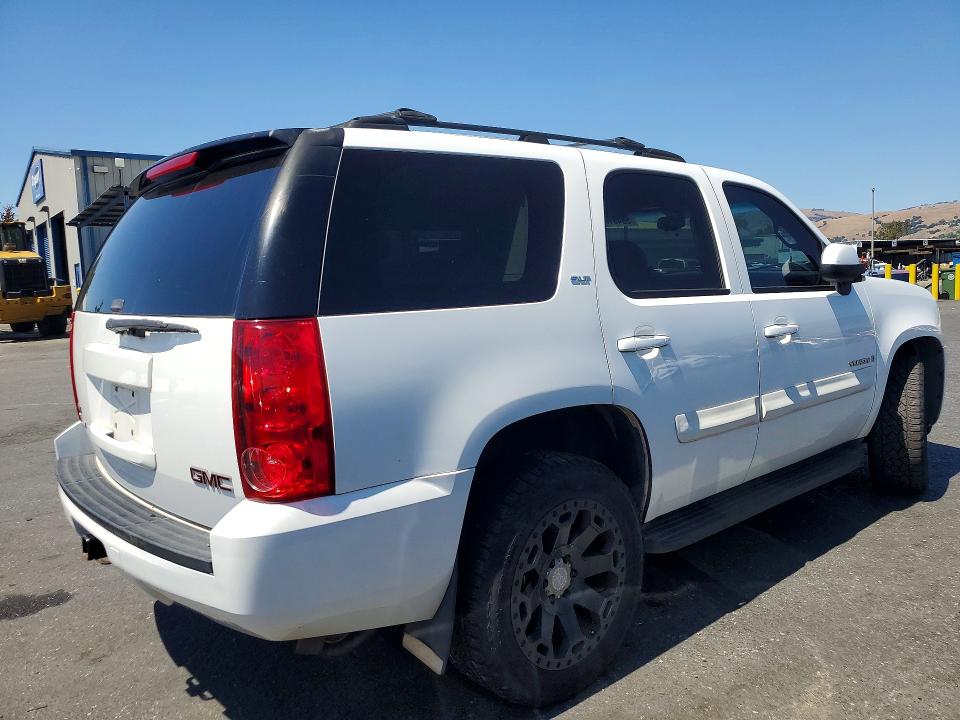 2007 Gmc Yukon VIN 1GKFK13087R229882 COPART salvage auction — MECHANICAL, Or - Dis/Dlr/Exp Only Clean Title, sold $875 on 2026-07-09 (photo 3)