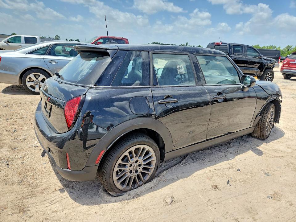 2026 Mini Cooper VIN WMW53GD08T2X96938 COPART salvage auction — FRONT END, Va - Cert Of Title - Salvage, sold $10,500 on 2026-07-28 (photo 3)