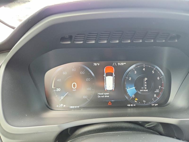 2018 Volvo Xc90 VIN YV4A22PK1J1195469 COPART salvage auction — NORMAL WEAR, Salvage Title, sold $1,900 on 2026-07-30 (photo 9)