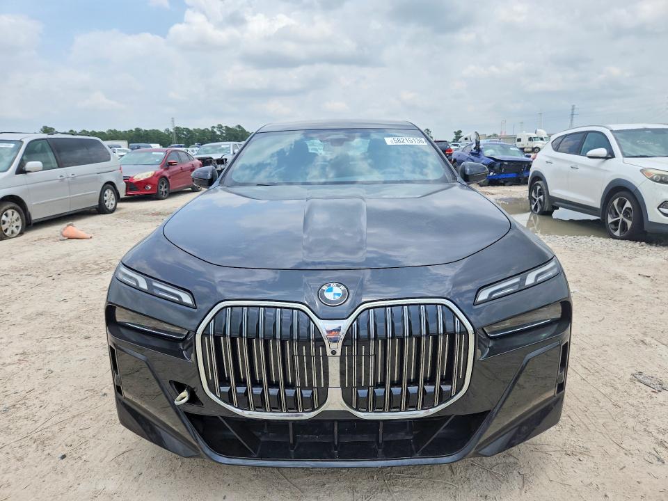 2023 BMW 7 series VIN WBA23EH00PCM21708 COPART salvage auction — WATER/FLOOD, Tx - Salvage Title-Flood Damage, sold $49,500 on 2026-07-28 (photo 5)