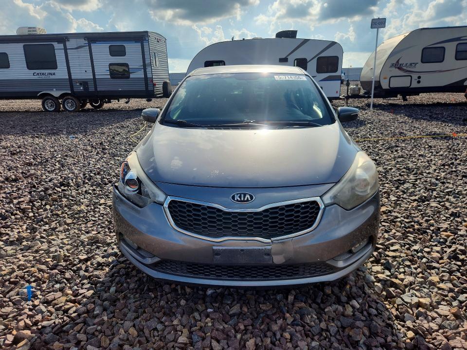 2015 Kia Forte VIN KNAFX4A82F5268400 COPART salvage auction — REAR END, Mo - Salvage Certificate Of Title, sold $625 on 2026-07-08 (photo 5)
