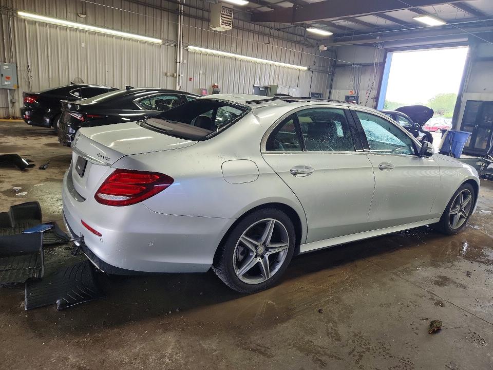 2017 Mercedes-benz E-klasse VIN WDDZF4KB6HA084882 COPART salvage auction — ROOF, Il - Salvage Certificate, sold $5,900 on 2026-08-08 (photo 3)