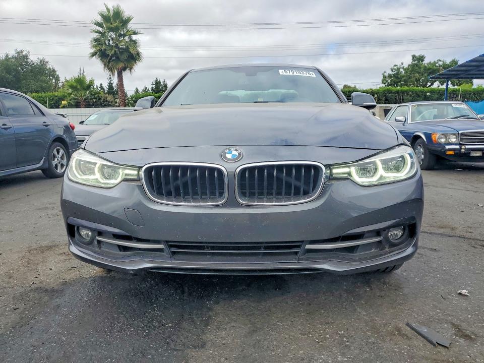 2018 BMW 3er VIN WBA8B9C50JAE22466 COPART salvage auction — MECHANICAL, Ca - Dis/Dlr/Exp App For Dup Clean, sold $3,700 on 2026-07-21 (photo 5)