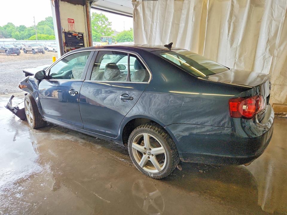 2010 Volkswagen Jetta VIN 3VWRL7AJ8AM093117 COPART salvage auction — FRONT END, Pa - Certificate Of Salvage, sold $300 on 2026-07-02 (photo 2)