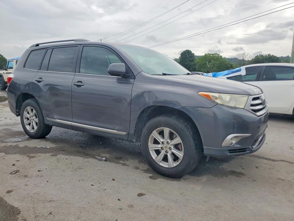 2011 Toyota Highlander VIN 5TDZK3EH7BS041288 COPART salvage auction — FRONT END, TN - CERTIFICATE OF TITLE, sold $2,950 on 2026-07-27 (photo 4)