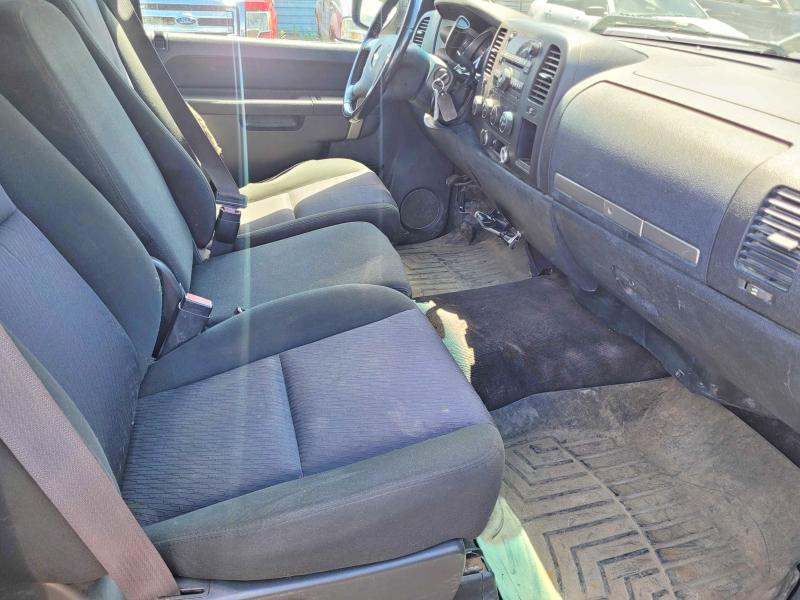 2011 Chevrolet Silverado VIN 1GCNKSEA6BZ264612 COPART salvage auction — MINOR DENT/SCRATCHES, On - Permit No Brand - Unfit (P), sold $125 on 2026-07-03 (photo 5)