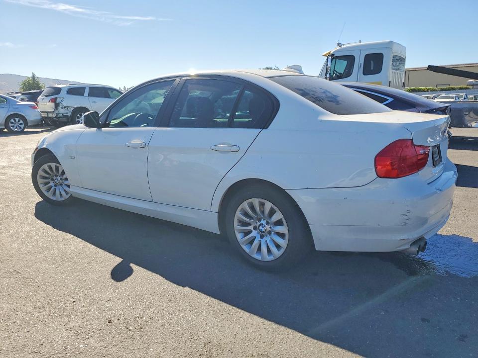 2009 BMW 3er VIN WBAPH53549A437256 COPART salvage auction — VANDALISM, Ca - Salvage Certificate, sold $350 on 2026-07-07 (photo 2)