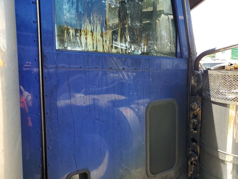 2014 Peterbilt 389 VIN 1NPXGGGG70D250942 COPART salvage auction — BURN, PA - CERTIFICATE OF SALVAGE, sold $400 on 2026-07-30 (photo 5)