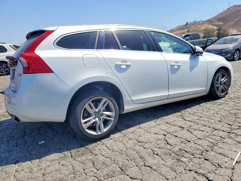2015 Volvo V60 VIN YV140MEBXF1208094 COPART salvage auction — FRONT END, CA - SALVAGE CERTIFICATE, sold $575 on 2026-07-23 (photo 3)