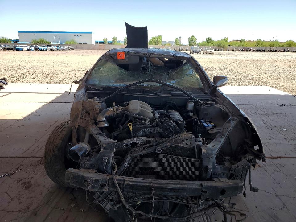 2011 Hyundai Genesis VIN KMHHU6KH4BU062182 COPART salvage auction — ROLLOVER, AZ - CERT OF TITLE - SALVAGE, sold $250 on 2026-07-14 (photo 5)
