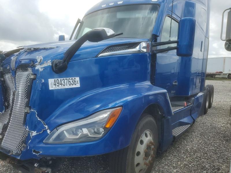 2022 Kenworth Constructi VIN 1XKYD49X2NJ472561 COPART salvage auction — FRONT END, TX - SALVAGE VEHICLE TITLE, sold $12,200 on 2026-07-09 (photo 2)