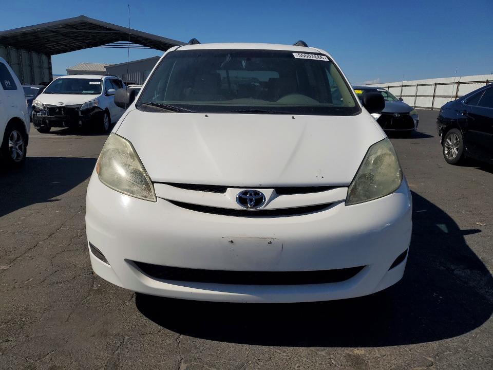 2006 Toyota Sienna VIN 5TDZA23C66S409972 COPART salvage auction — MINOR DENT/SCRATCHES, CA - DIS/DLR/EXP ONLY CLEAN TITLE, sold $2,550 on 2026-07-09 (photo 5)