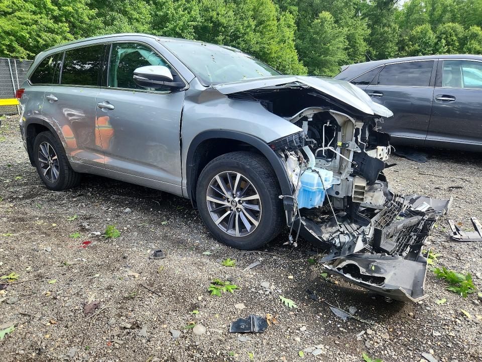 2017 Toyota VIN 5TDJZRFH1HS419267 COPART salvage auction — FRONT END, Md - Cert Of Salvage > 75% Damage, sold $4,050 on 2026-07-31 (photo 4)