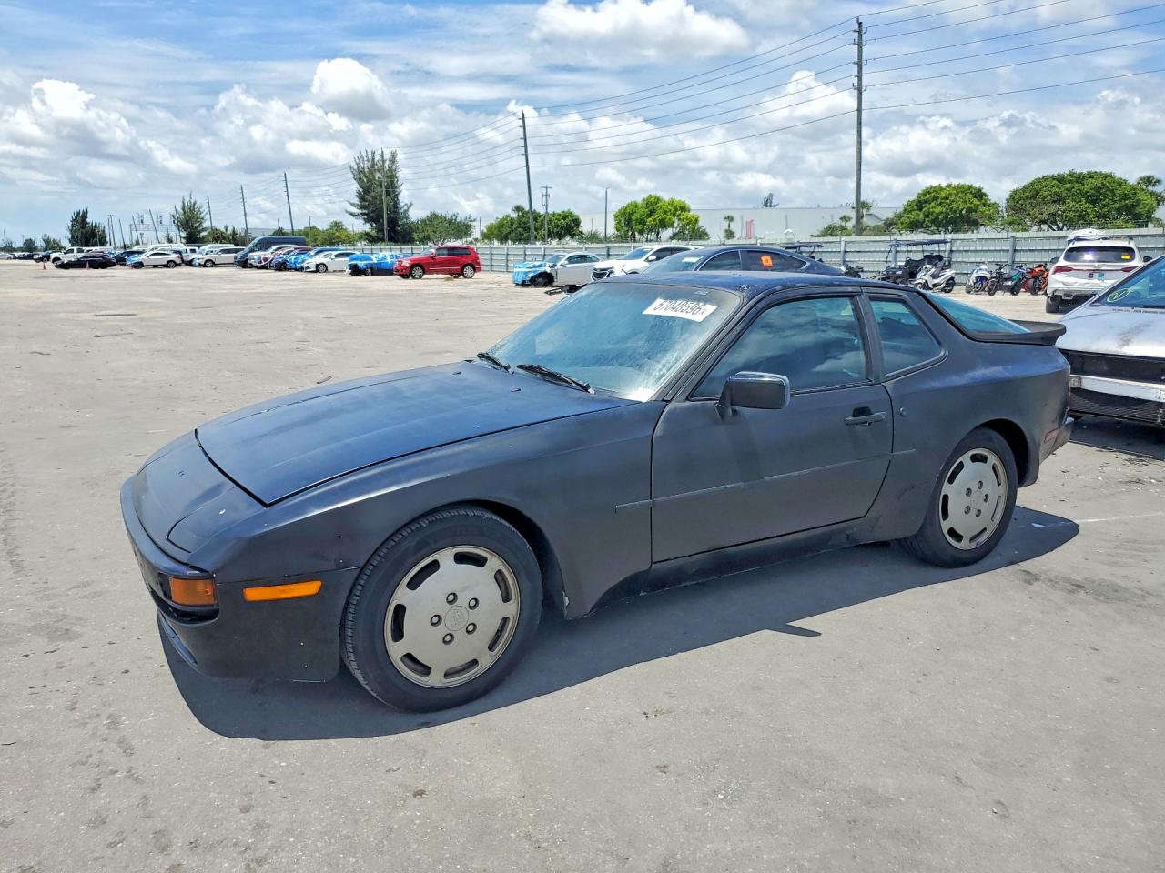 1987 Porsche 944 VIN WP0AB0949HN475052 — COPART salvage auction photo