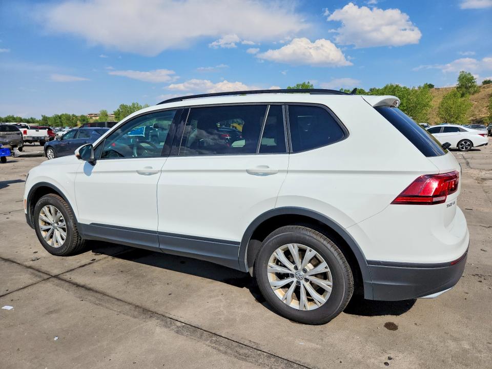 2020 Volkswagen Tiguan VIN 3VV1B7AX5LM088985 COPART salvage auction — FRONT END, CO - PUBLIC - SALVAGE TITLE, sold $5,900 on 2026-07-29 (photo 2)