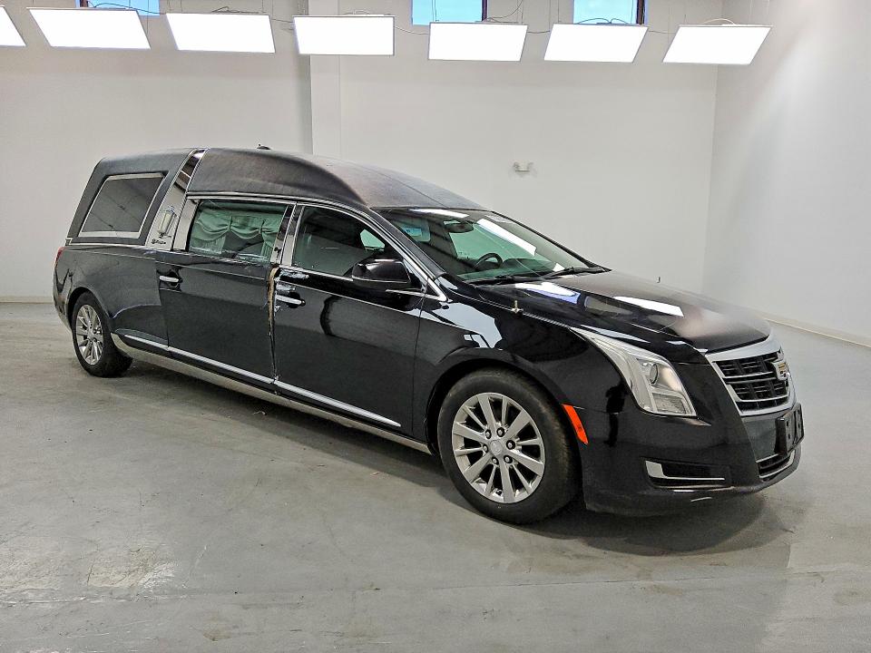 2017 Cadillac Xts VIN 2GEXG7U38H9500729 COPART salvage auction — SIDE, NJ - CERTIFICATE OF TITLE, sold $18,000 on 2026-07-09 (photo 4)