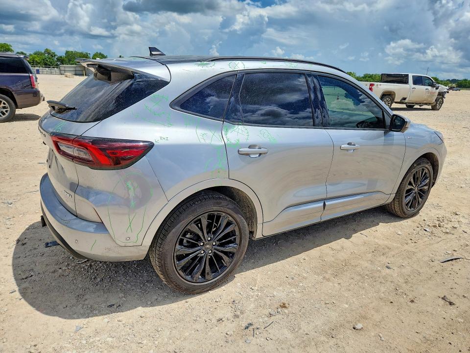 2023 Ford Escape VIN 1FMCU9PA7PUB10983 COPART salvage auction — REAR END, Tx - Salvage Vehicle Title, sold $150 on 2026-07-30 (photo 3)