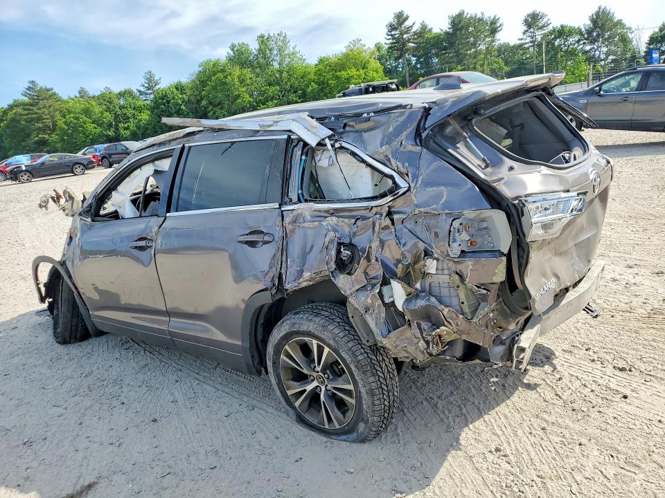 2016 Toyota Highlander VIN 5TDJKRFH2GS303773 COPART salvage auction — ROLLOVER, Ma - Cert Of Title-Reconstrctd Coll, sold $1,200 on 2026-07-27 (photo 2)