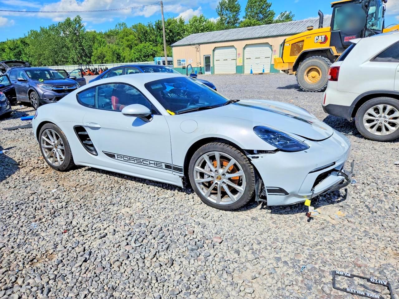 2024 Porsche Cayman VIN WP0AA2A84RK255592 COPART salvage auction — Front End, IL - SALVAGE CERTIFICATE, sold $30,000 on 2026-08-10 (photo 4)