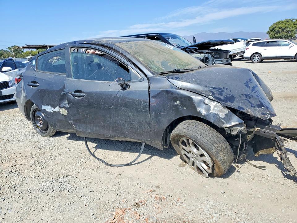 2016 Scion Ia VIN 3MYDLBZVXGY125222 COPART salvage auction — FRONT END, Ca - Salvage Certificate, sold $300 on 2026-07-31 (photo 4)